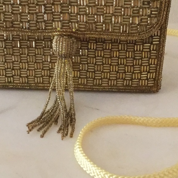 Magic hand made gold bead evening purse - Picture 2 of 8